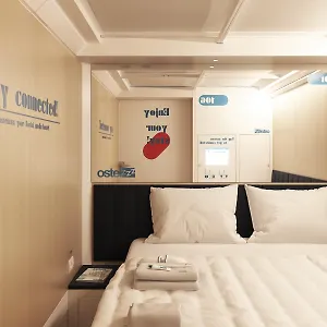 Hostel Ostelzzz, Milán