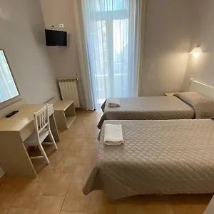Hotel Atena, Milán
