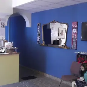 Penzion Minas, Milán